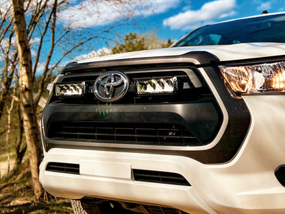 Pack LED Calandre LAZER LAMPS pour Toyota Hilux Revo, éclairage LED robuste pour calandre.