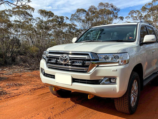 Pack LED Calandre LAZER LAMPS Toyota Land Cruiser 200 Series sur Xperts4x4 Accessoires 4x4 Off-Road