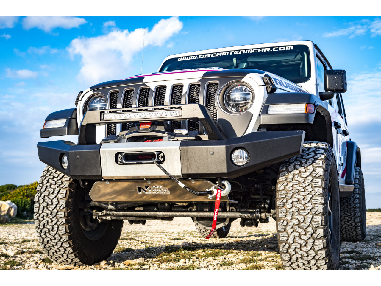 Pare-choc Avant acier Wrangler JL platine treuil intégrée banane longue N4-Offroad sur Xperts4x4 Accessoires 4x4 Off-Road