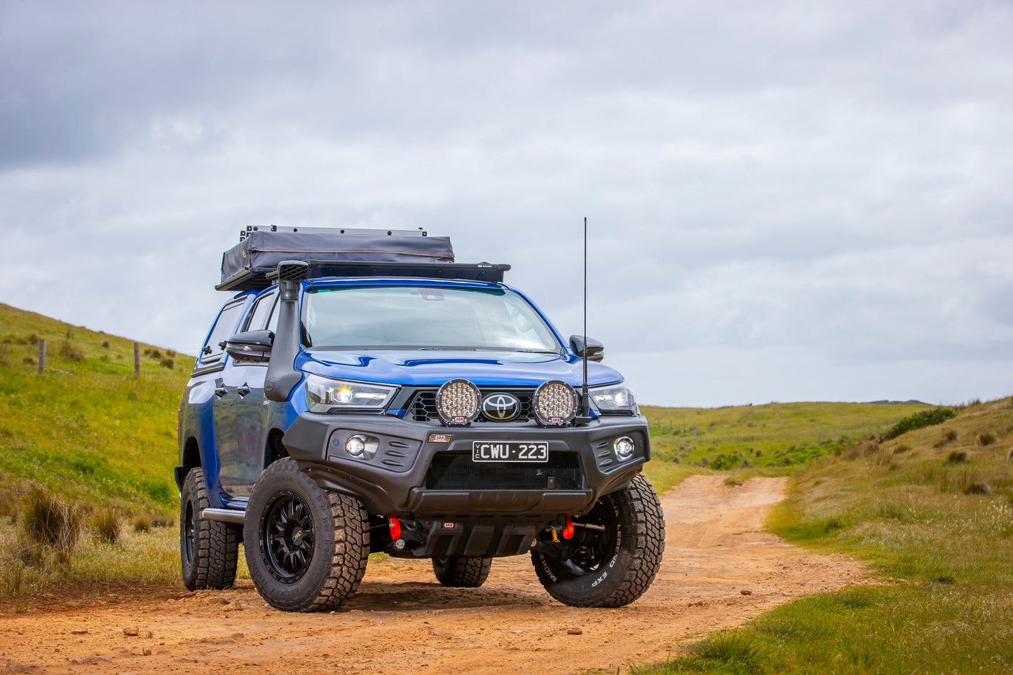 Pare-choc Toyota Hilux 2016-2020 - Stealthbar - Homologué EU sur Xperts4x4 Accessoires 4x4 Off-Road