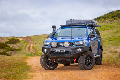 Pare-choc Toyota Hilux 2016-2020 - Stealthbar - Homologué EU sur Xperts4x4 Accessoires 4x4 Off-Road