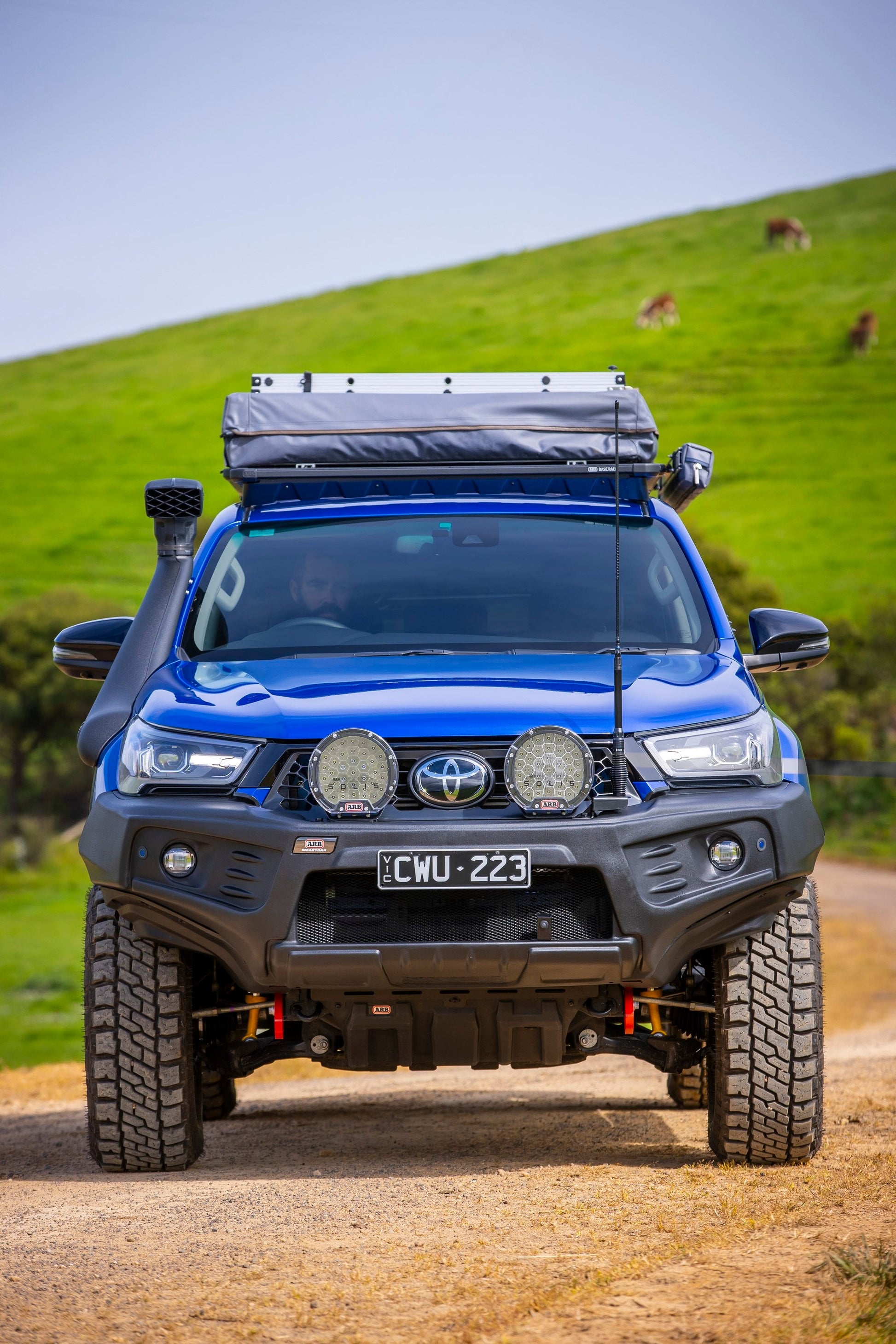 Pare-choc Toyota Hilux 2016-2020 - Stealthbar - Homologué EU sur Xperts4x4 Accessoires 4x4 Off-Road