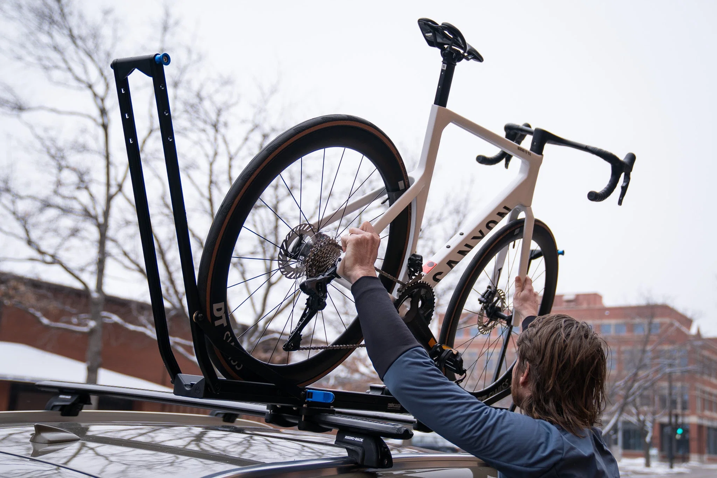 Porte vélo de toit Mach Ten ROCKY MOUNTS sur Xperts4x4 Accessoires 4x4 Off-Road