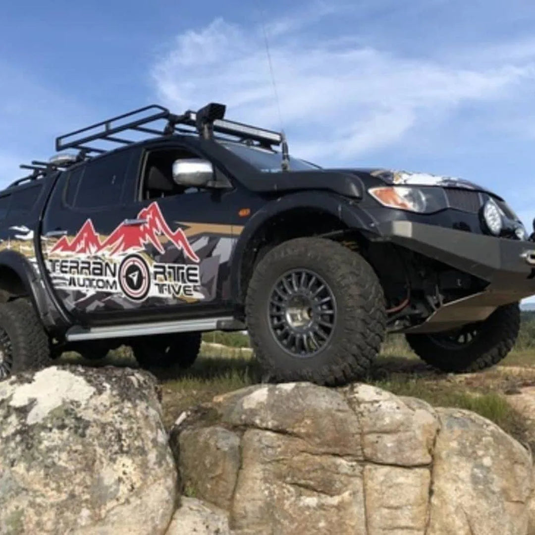 Protection Boîte de Vitesse + Reducteur Almont4wd - Mitsubishi L200 - 2005-2015 sur Xperts4x4 Accessoires 4x4 Off-Road