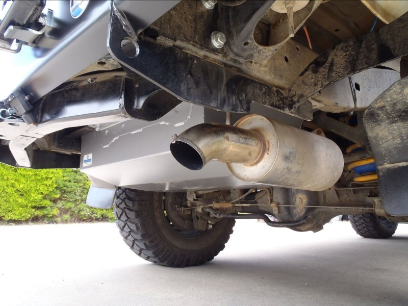 Réservoir de remplacement LRA 160L Toyota Land Cruiser HDJ100 sur Xperts4x4 Accessoires 4x4 Off-Road