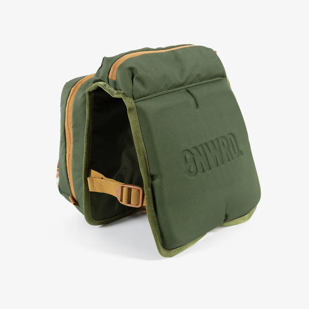 Organiseur d'Appuie-Tête ONWRD Daily Driver sur Xperts4x4 Accessoires 4x4 Off-Road
