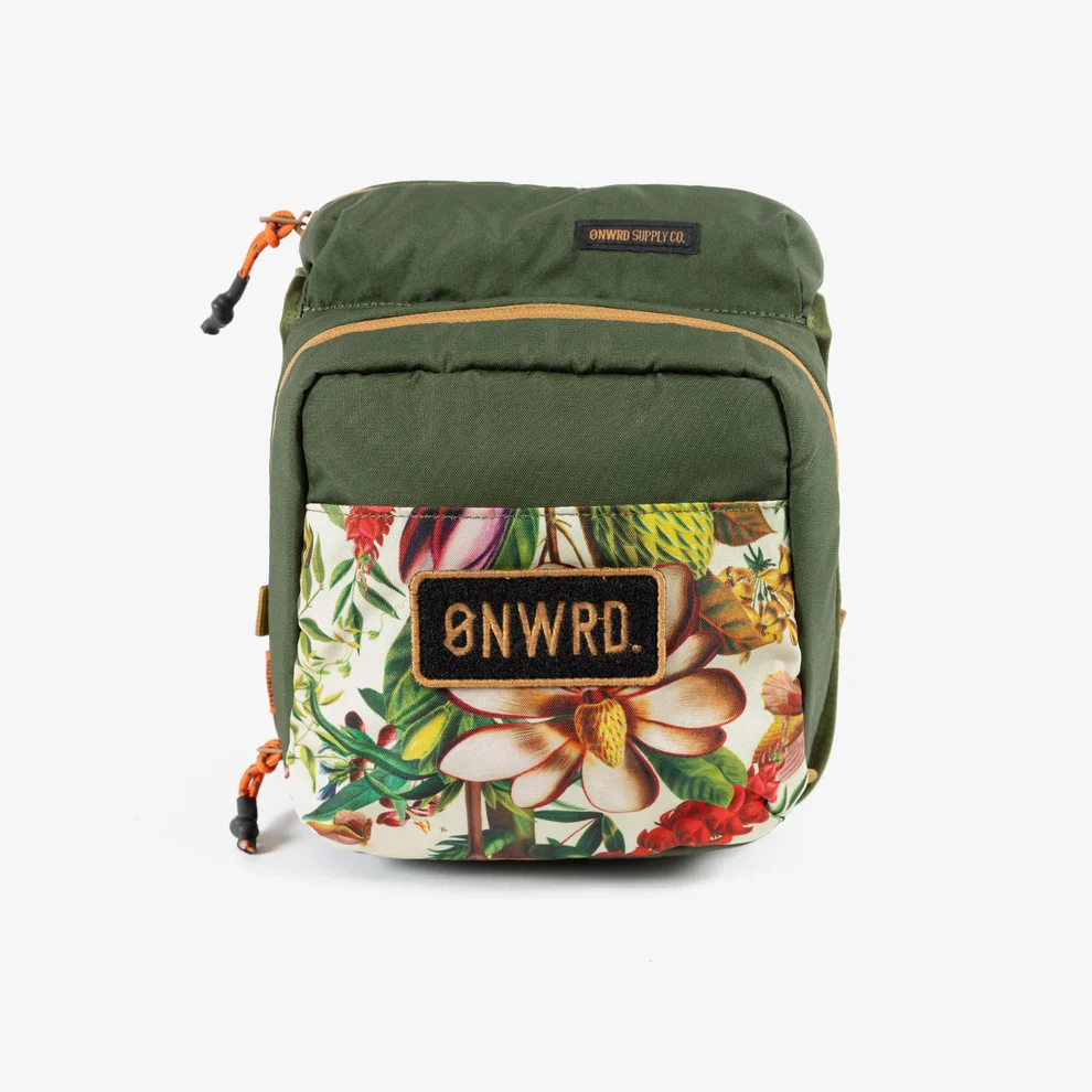 Organiseur d'Appuie-Tête ONWRD Daily Driver sur Xperts4x4 Accessoires 4x4 Off-Road