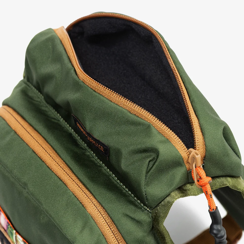 Organiseur d'Appuie-Tête ONWRD Daily Driver sur Xperts4x4 Accessoires 4x4 Off-Road