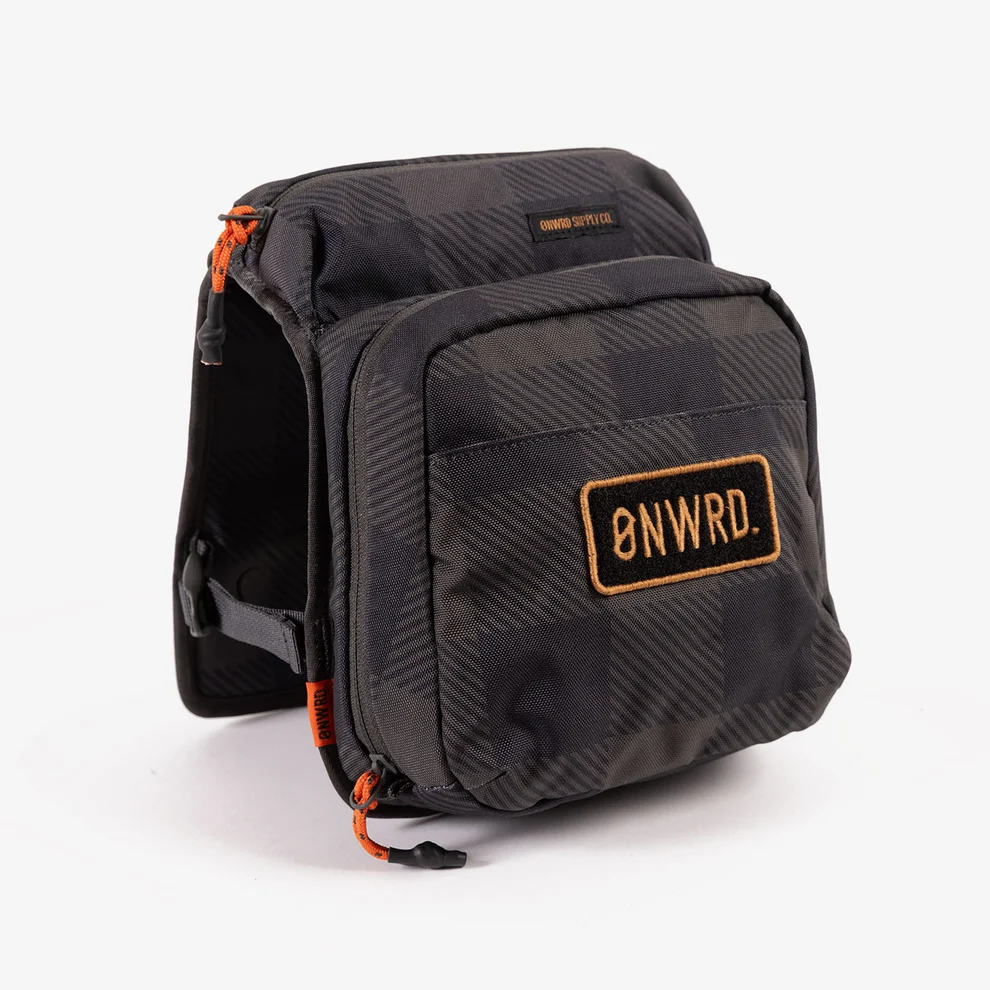 Organiseur d'Appuie-Tête ONWRD Daily Driver sur Xperts4x4 Accessoires 4x4 Off-Road