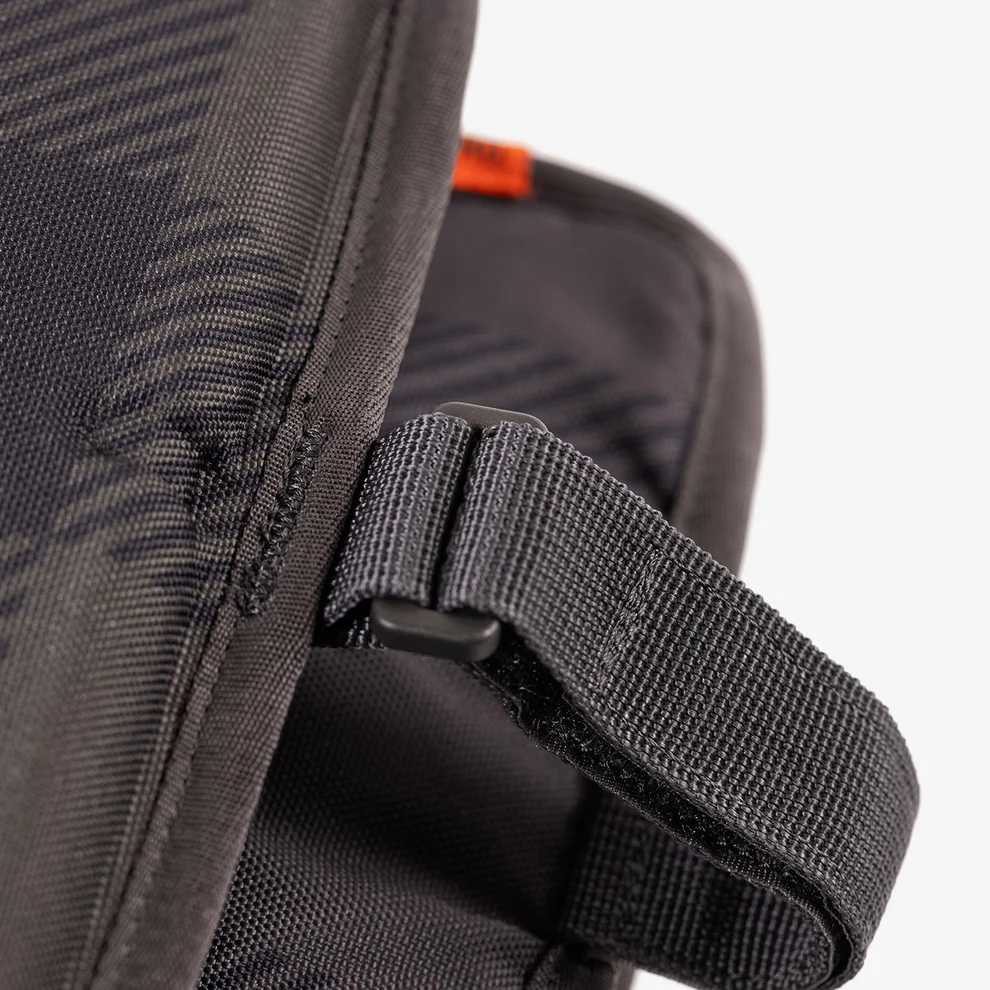 Organiseur d'Appuie-Tête ONWRD Daily Driver sur Xperts4x4 Accessoires 4x4 Off-Road