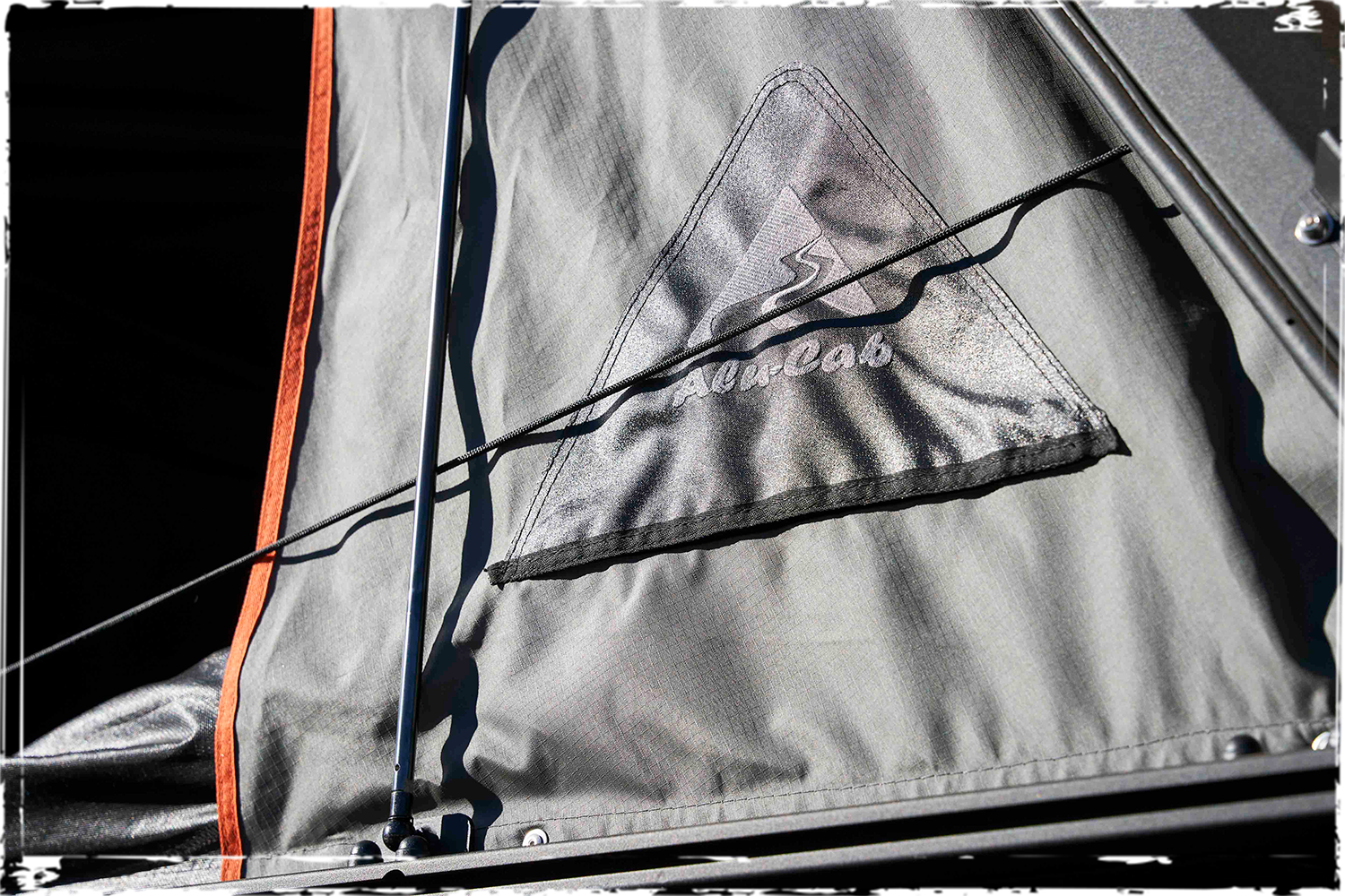 Tente de toit Family RT-4S ALU-CAB 4 places – Confort & Aventure sur Xperts4x4 Accessoires 4x4 Off-Road