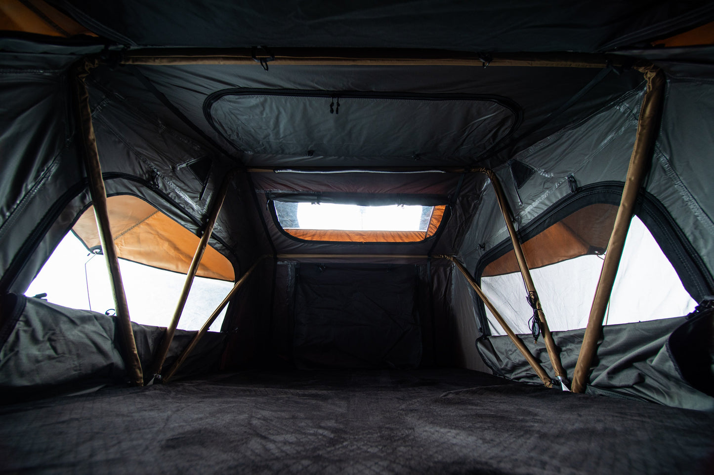 Tente de toit Souple SNUG APPALACHES (225 x 240 x 126 cm) sur Xperts4x4 Accessoires 4x4 Off-Road