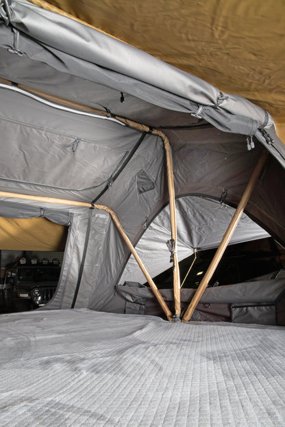 Tente de toit Souple SNUG APPALACHES (225 x 240 x 126 cm) sur Xperts4x4 Accessoires 4x4 Off-Road