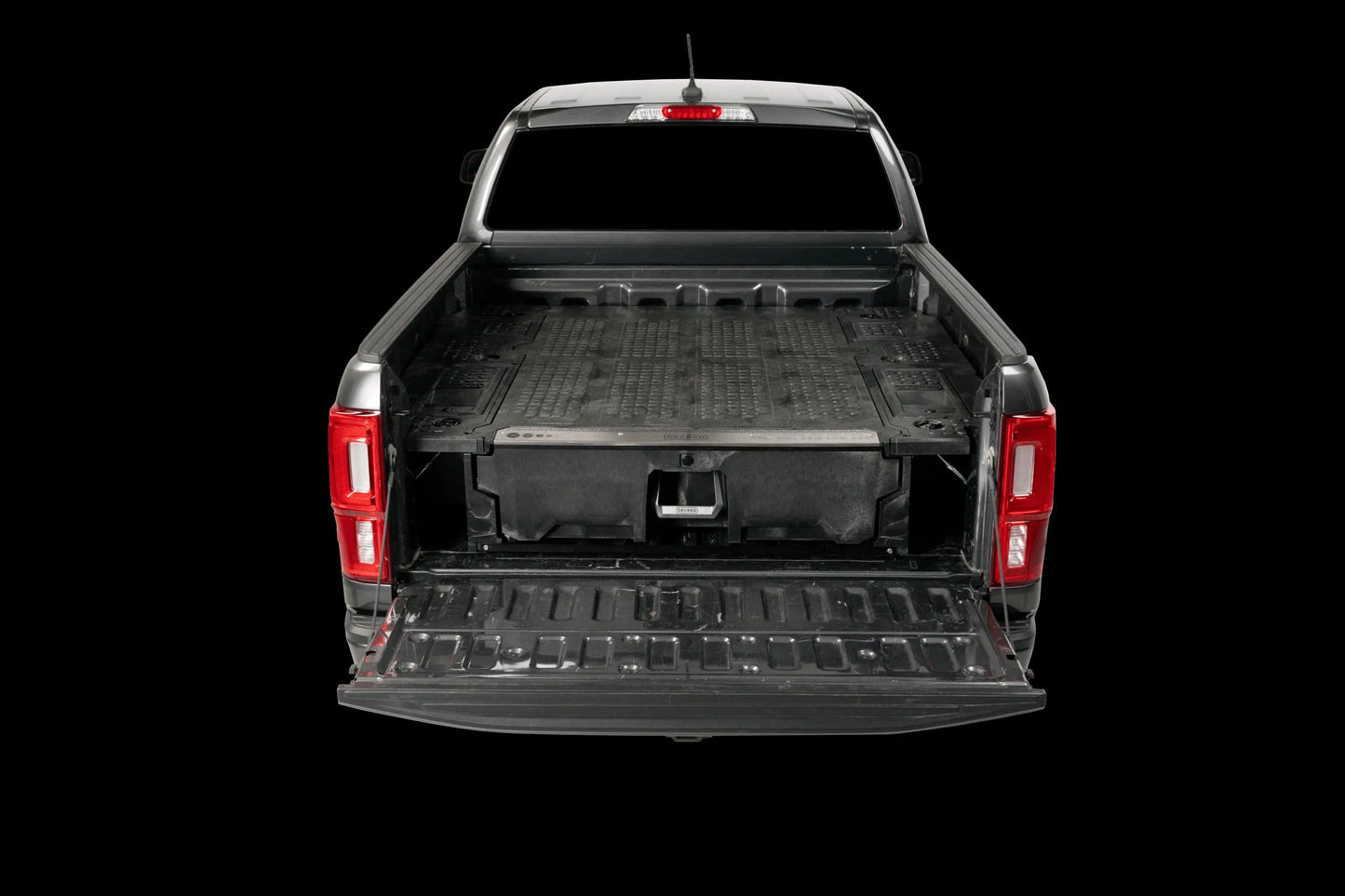 Systeme Tiroirs de Rangement Etanche | DECKED | Tiroirs pour Double-Cab sur Xperts4x4 Accessoires 4x4 Off-Road