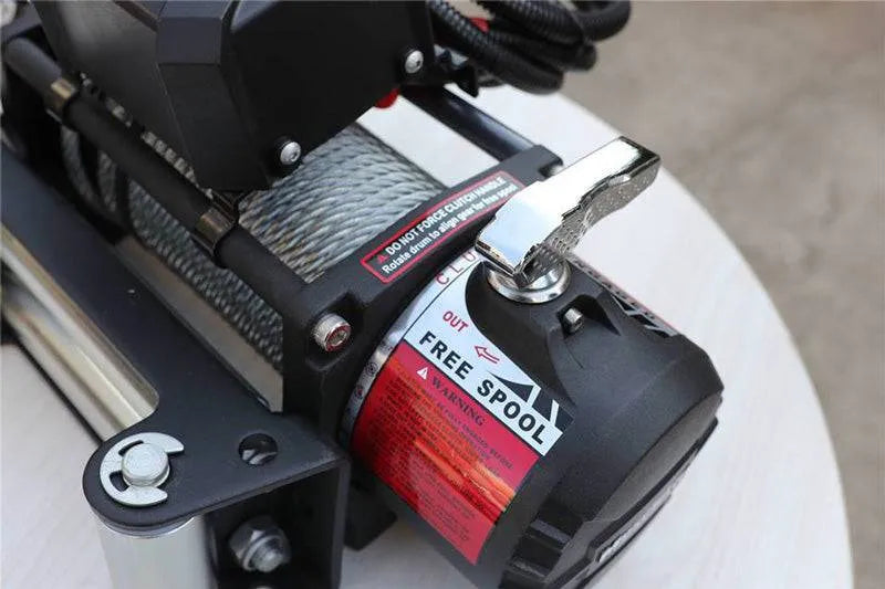 Treuil T-MAX Muscle Fit MW9500 | 4305kg | 12V & 24V sur Xperts4x4 Accessoires 4x4 Off-Road